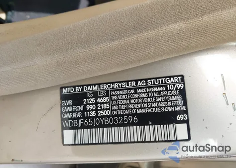 2000 Mercedes-Benz E 320 z USA, uszkodzony, nr VIN WDBJF65JOYB032596